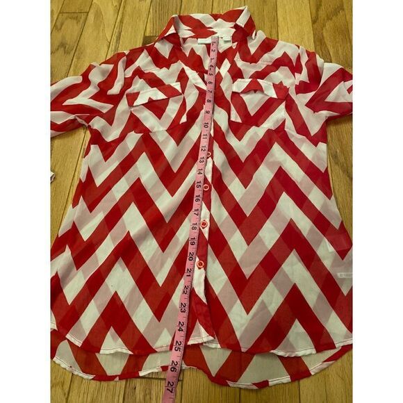 New York & Company, women's white/pink chevron pattern sheer button down size sm - Picture 7 of 7